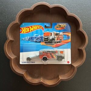 Hot Wheels Track Fleet ~ Scania Rally Truck